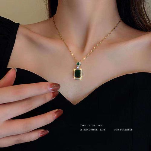925 Golden Emerald Jewelry Set