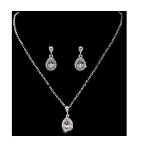 A Set of Silver steel Necklace with Diamond Pendant