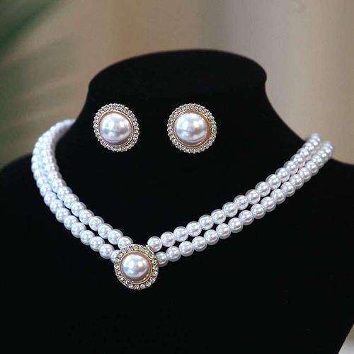 Beautiful Pearly Jewelry Set For The Gorgeous Woman (in Box)