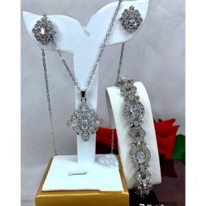 25 Paris Original Paris Silver Zirconia Jewelry Set For Boss Chic