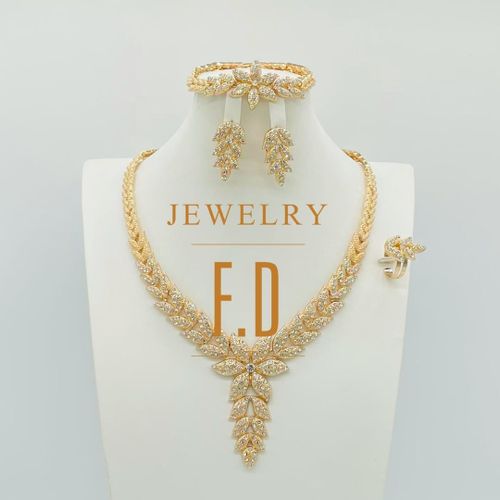 Arabian Delights Super First Grade Quality & Sophisticated Super Bling Complete Italian Gold 4 In 1 Jewelry Set